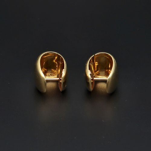 Pair of Italian 18ct Gold Hoop Earrings image-3