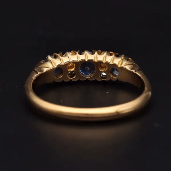 Antique 18ct Gold Sapphire Diamond Ring. 1910
