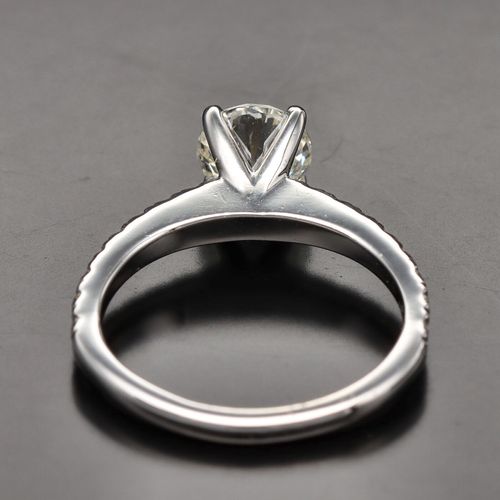 18k White Gold Diamond Ring image-6