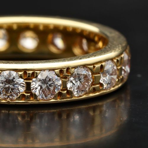 18ct Gold Diamond Eternity Ring image-4