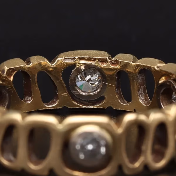 18k Gold Diamond Eternity Ring