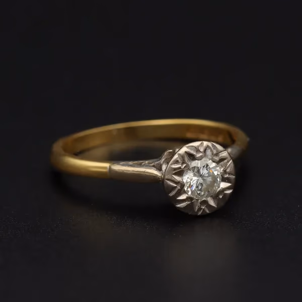 18ct Gold 0.2ct Diamond Ring. London 1973
