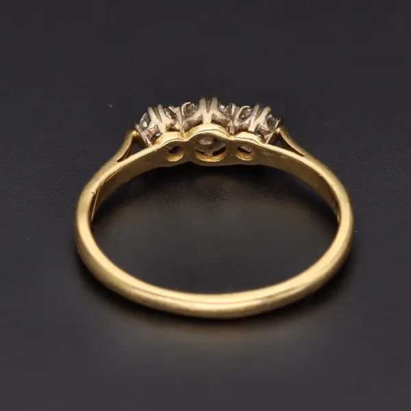 18ct Yellow Gold 3-Stone Diamond Ring