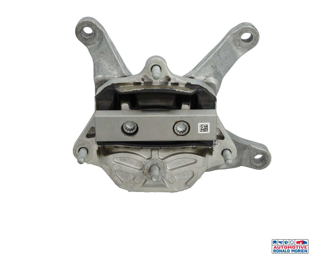 Used Gearbox mount Audi A4 Avant Quattro (B9) 2.0 40 TFSI Mild hybrid 16V Price € 48,99 Inclusive VAT offered by Automaterialen Ronald Morien B.V.