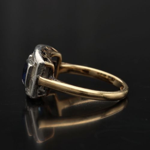 18ct Gold Platinum Diamond and Sapphire Ring image-3