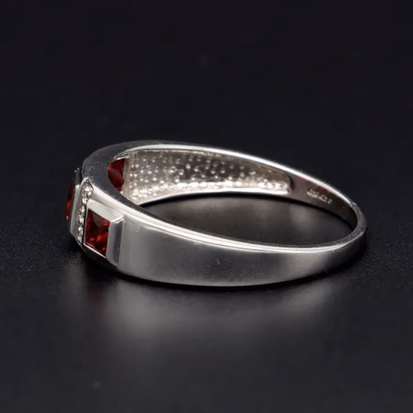 Gold Ruby Diamond Ring