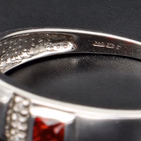 Gold Ruby Diamond Ring