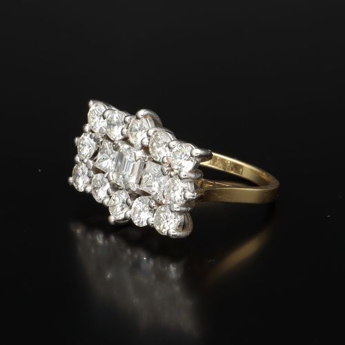 18K Gold & Diamond Cluster Ring image-3