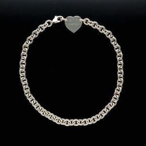 Return to Tiffany & Co. Heart Charm Silver Necklace