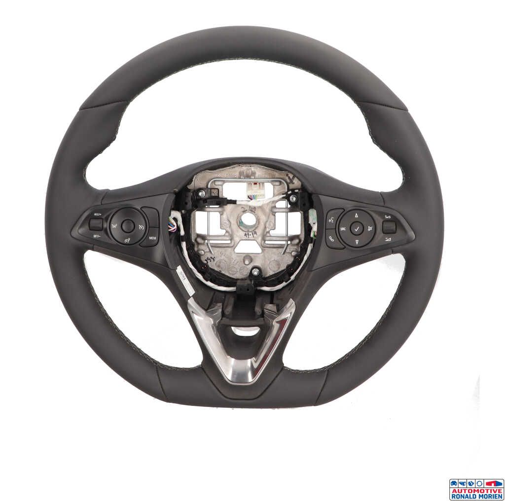 Used Steering wheel Opel Corsa F (UB/UH/UP) Electric 50kWh Price € 125,01 Inclusive VAT offered by Automaterialen Ronald Morien B.V.