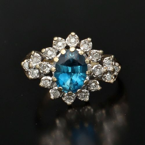 9ct Gold Diamond and Topaz Ring image-2