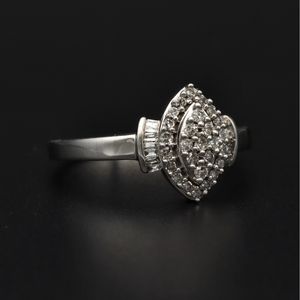 Gold Art Deco Design Diamond Ring