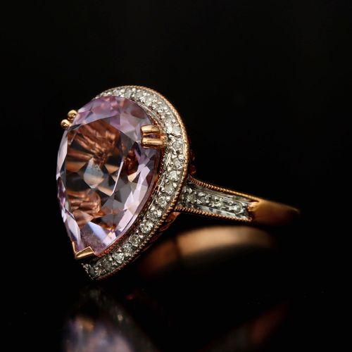 14ct Gold Amethyst and Diamond Ring image-3
