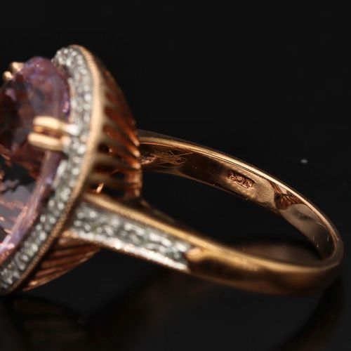 14ct Gold Amethyst and Diamond Ring image-4