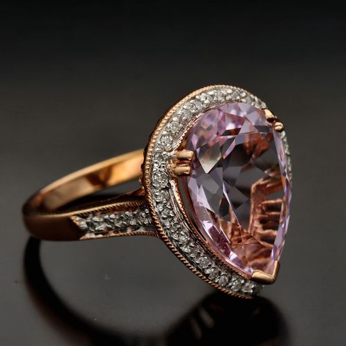14ct Gold Amethyst and Diamond Ring image-1