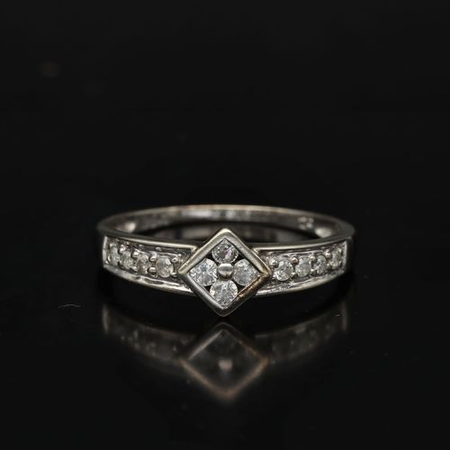 Art Deco Style 9ct White Gold Diamond Ring image-2