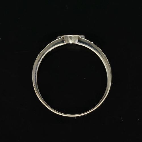 Art Deco Style 9ct White Gold Diamond Ring image-6