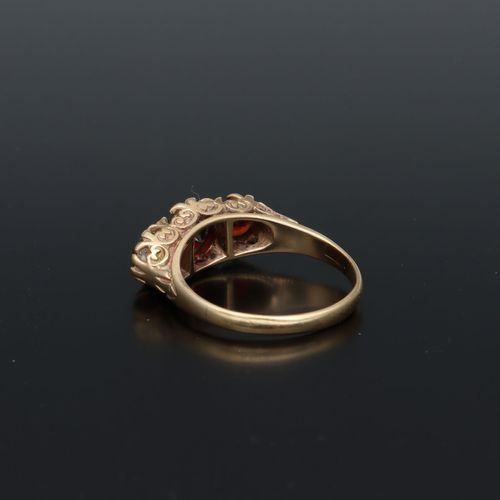 9ct Gold Three Stone Garnet Ring image-4