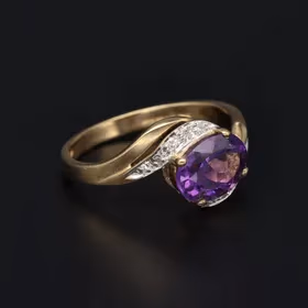 9ct Yellow Gold Amethyst & Diamond Ring