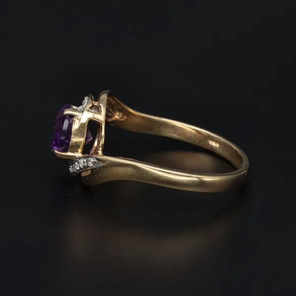 9ct Yellow Gold Amethyst & Diamond Ring