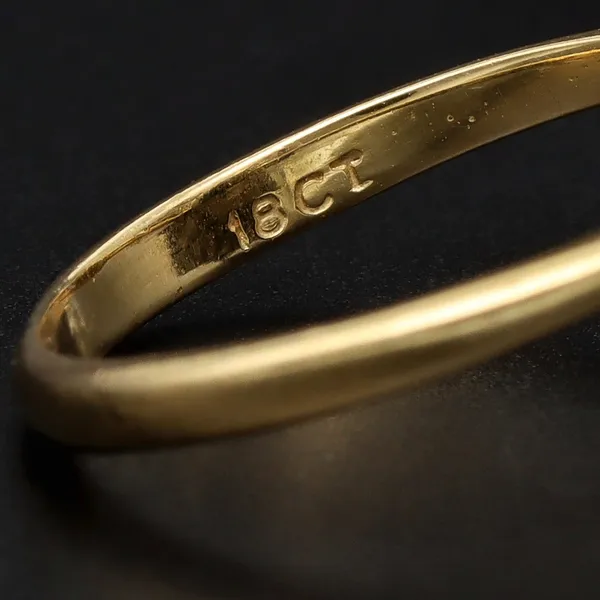 18ct Gold Sapphire and Diamond Ring