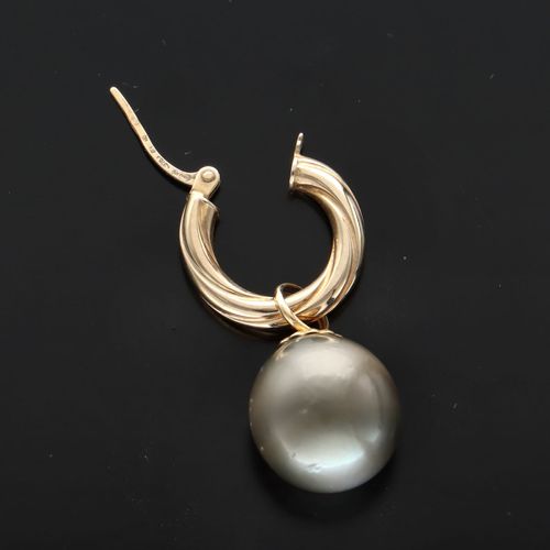 9ct Gold Hoops and Pearl Earrings image-4