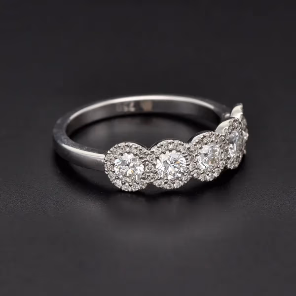18ct White Gold & Diamond Ring