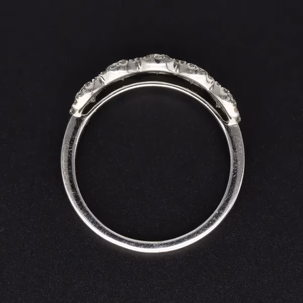 18ct White Gold & Diamond Ring