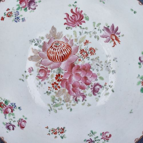 19th Century Chinese Porcelain Punch Bowl image-4