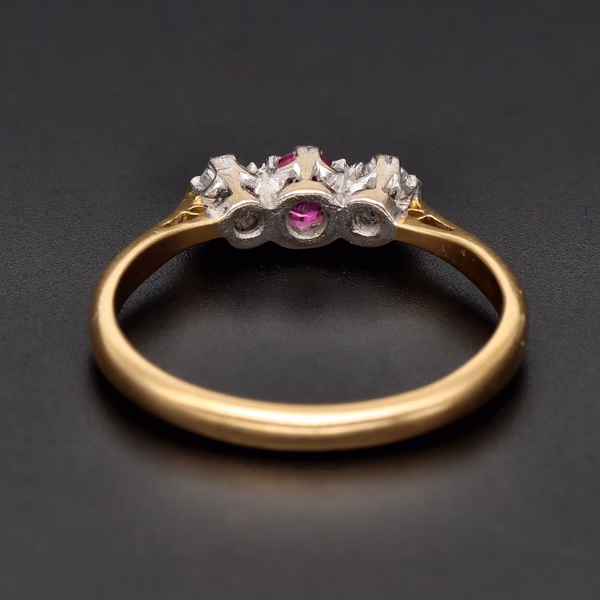 Stamped 18ct Gold Platinum Ruby Diamond Ring