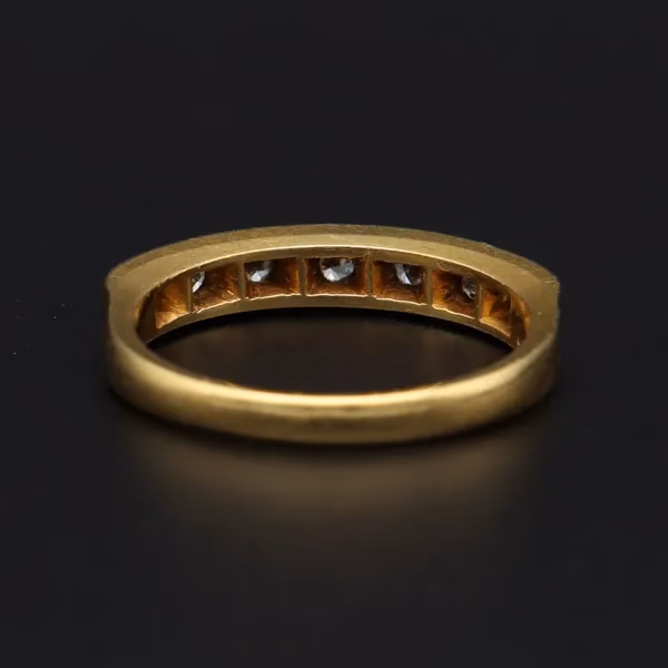 18ct Gold Brilliant-Cut Diamond Ring