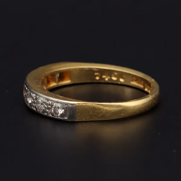 18ct Gold Brilliant-Cut Diamond Ring