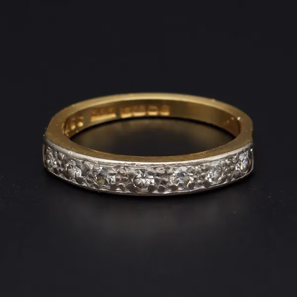 18ct Gold Brilliant-Cut Diamond Ring