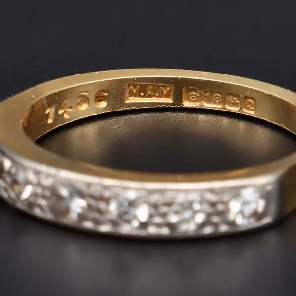 18ct Gold Brilliant-Cut Diamond Ring