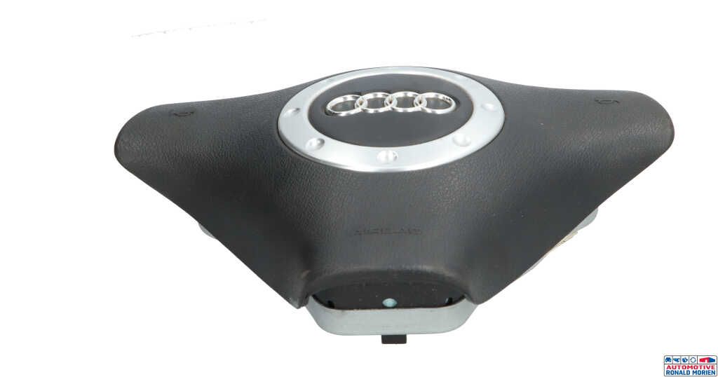 Usagé Airbag gauche (volant) Audi TT (8N3) 1.8 T 20V Quattro Prix € 35,01 Prix TTC proposé par Automaterialen Ronald Morien B.V.