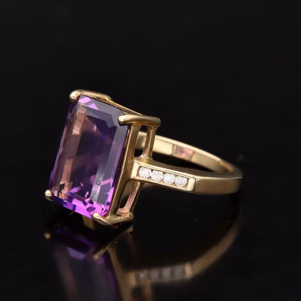 Art Deco style 9ct Gold Amethyst and Diamond Ring