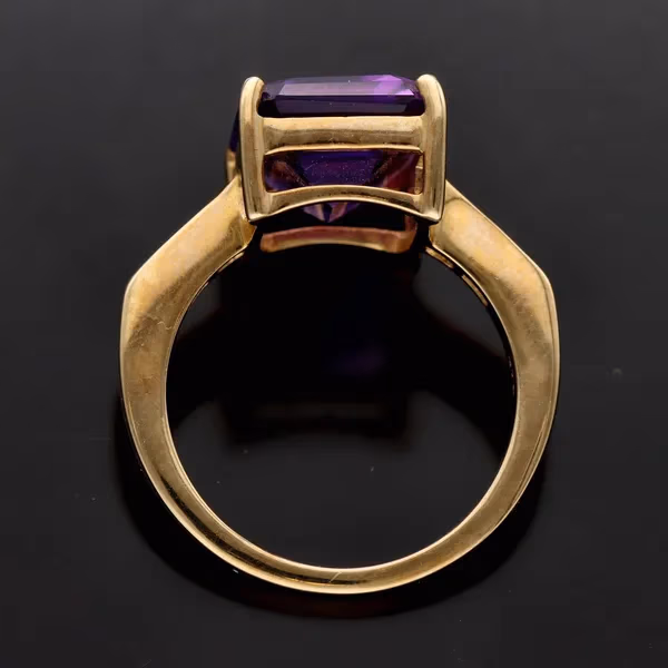 Art Deco style 9ct Gold Amethyst and Diamond Ring