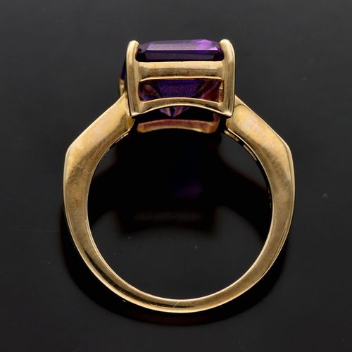 Art Deco 9ct Gold Amethyst and Diamond Ring image-6