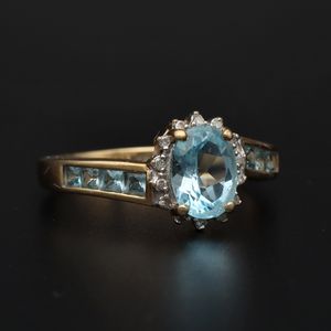 9ct Gold Diamond and Topaz Ring
