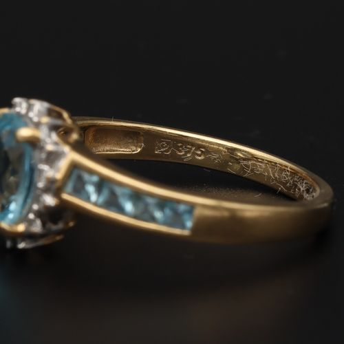 9ct Gold Diamond and Topaz Ring image-5