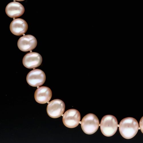 Large Pink Cultured Pearl Necklace image-3