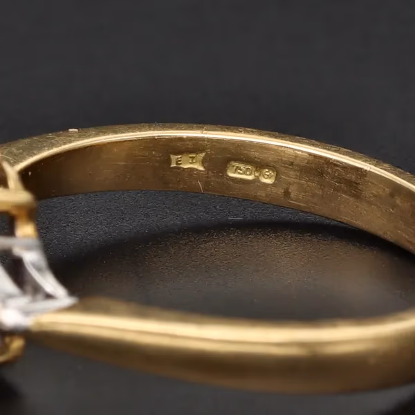 18ct Gold Tanzanite and Diamond Ring