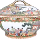 Chinese Export Large Porcelain Tureen