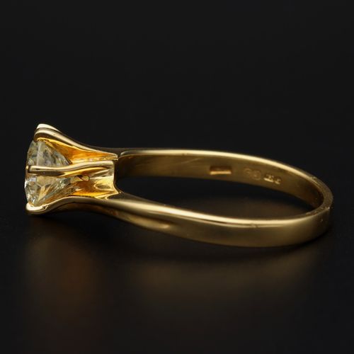 18ct Gold Diamond Solitaire Ring image-3