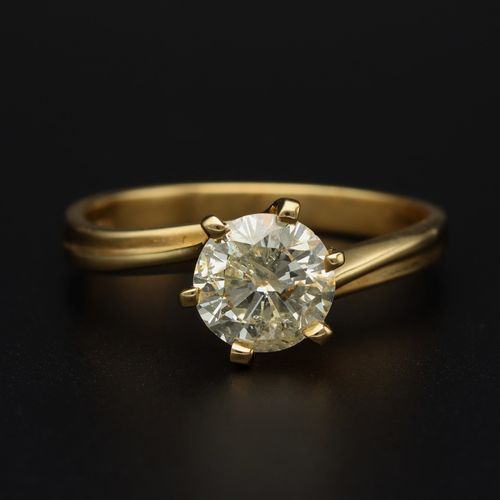 18ct Gold Diamond Solitaire Ring image-2