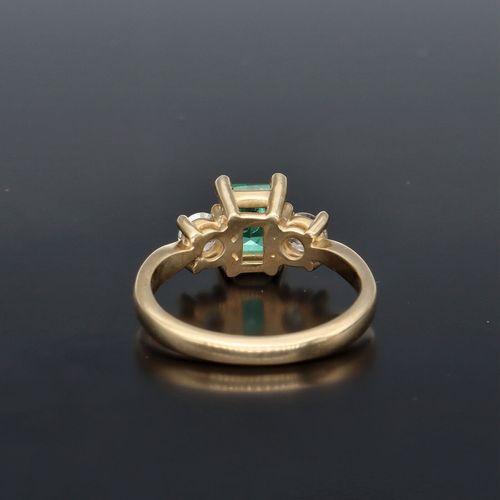 9K Gold Old Cut Diamond & Emerald Ring image-4