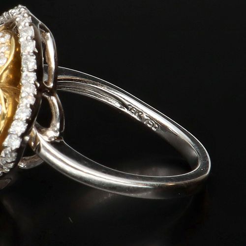 18ct Gold & 1.31ct Diamond Cluster Ring image-5
