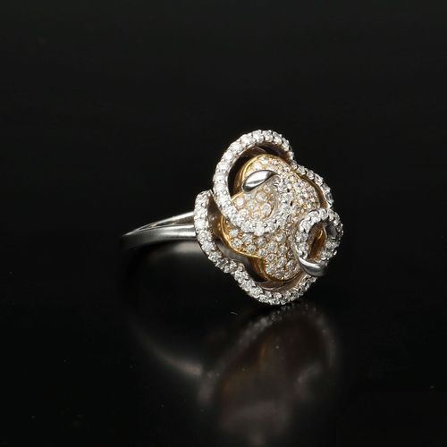 18ct Gold & 1.31ct Diamond Cluster Ring image-1