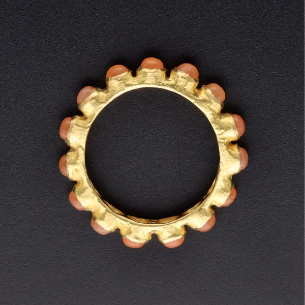 18ct Yellow Gold & Orange Moon Stones Ring