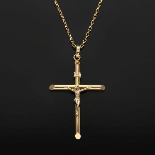 9ct Gold Cross Pendant and Chain image-1